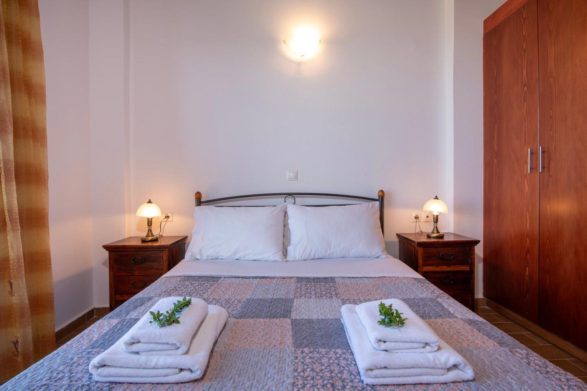 Malathiros Traditional Villas ภายนอก รูปภาพ