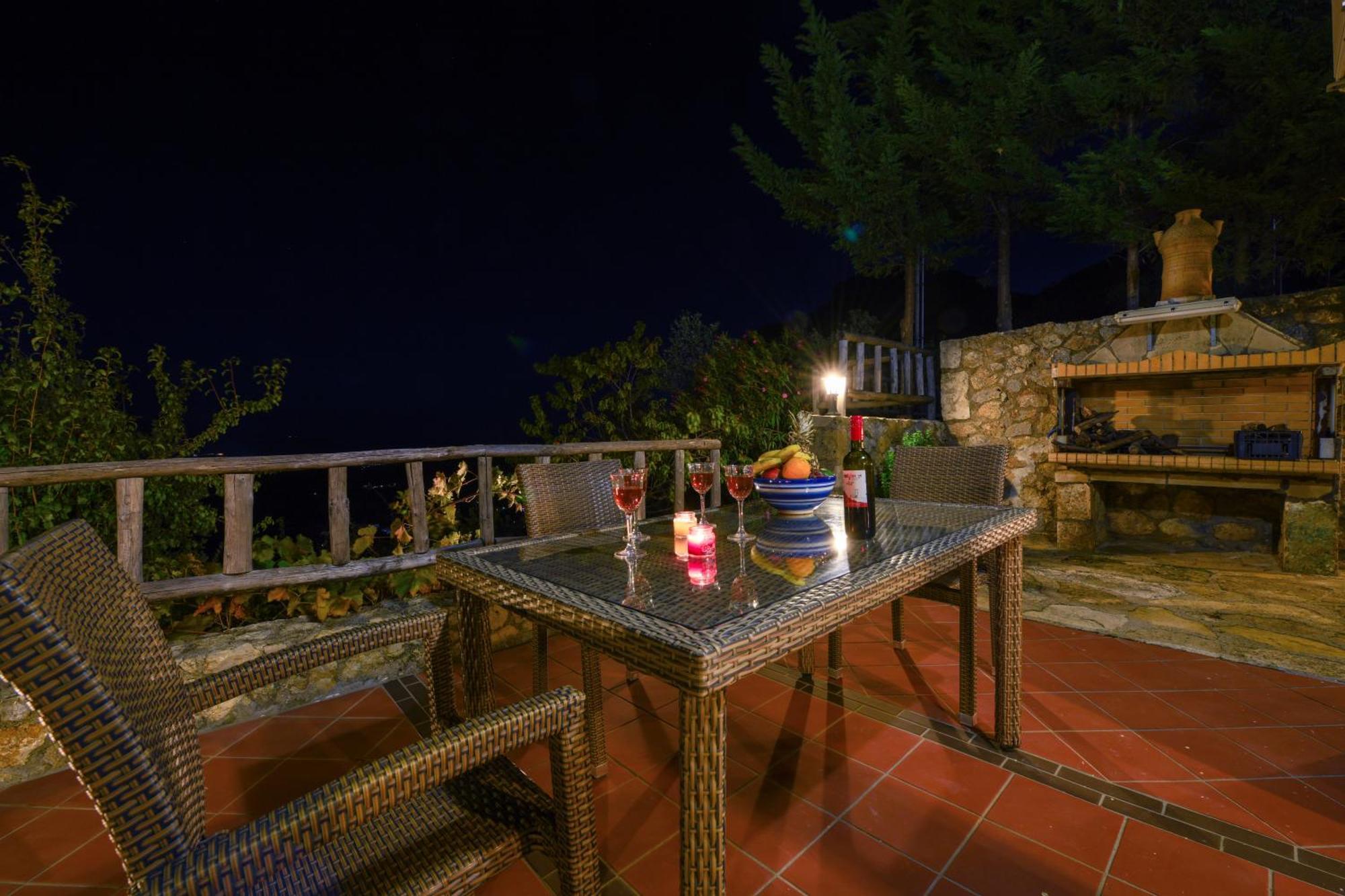 Malathiros Traditional Villas ภายนอก รูปภาพ