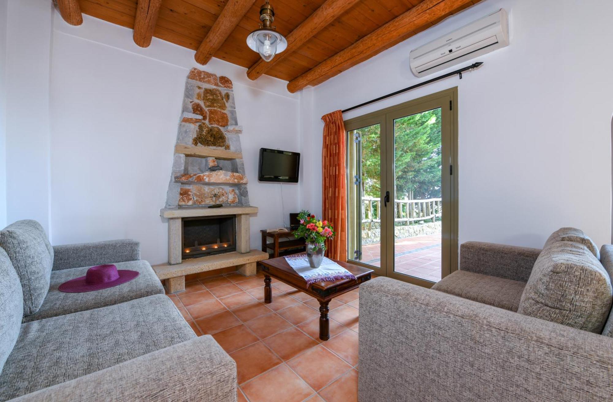 Malathiros Traditional Villas ภายนอก รูปภาพ