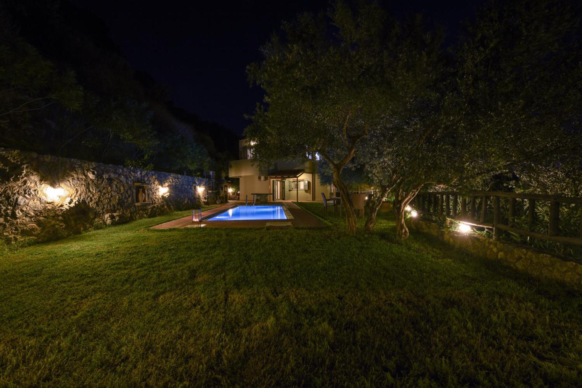 Malathiros Traditional Villas ภายนอก รูปภาพ