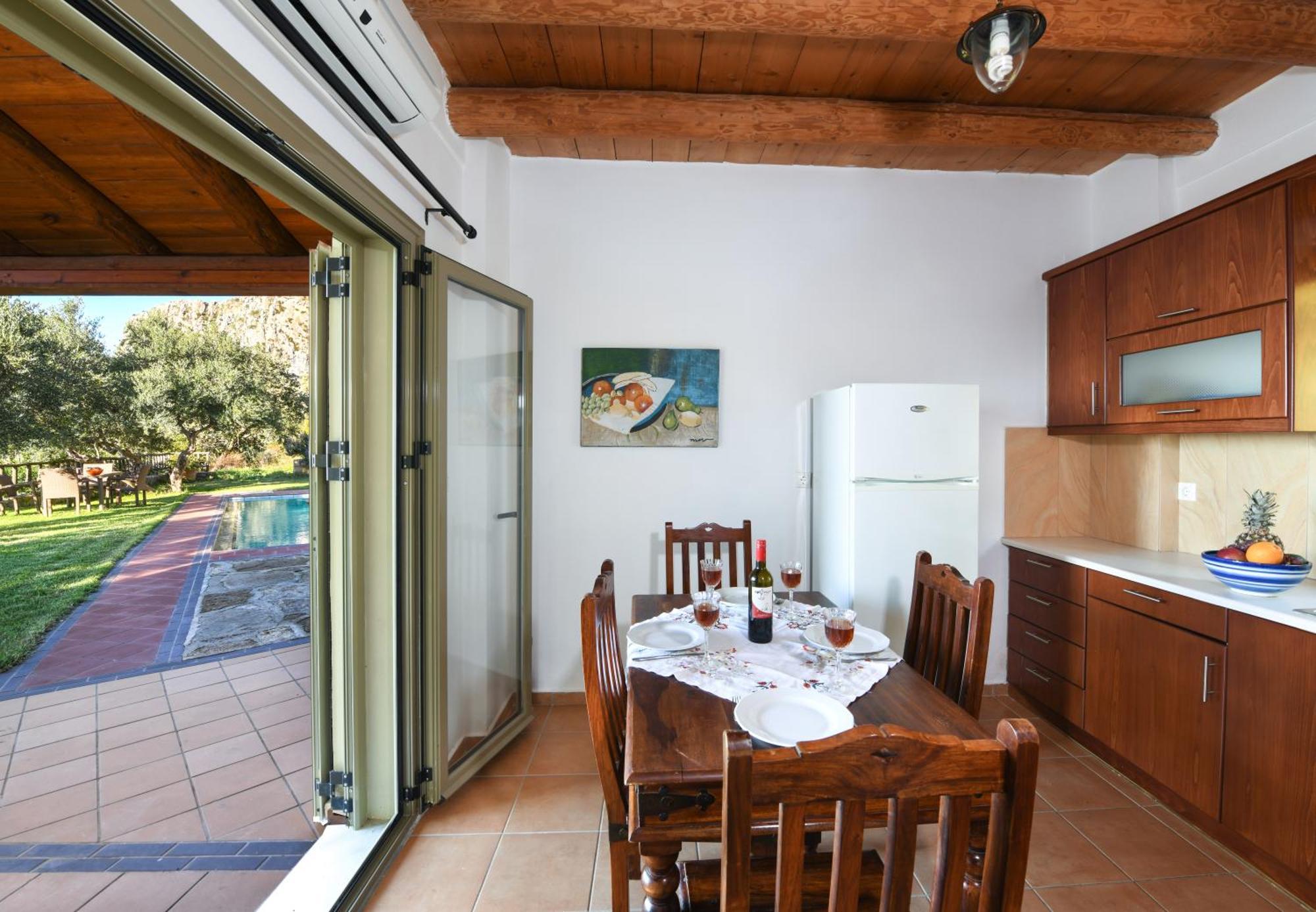 Malathiros Traditional Villas ภายนอก รูปภาพ
