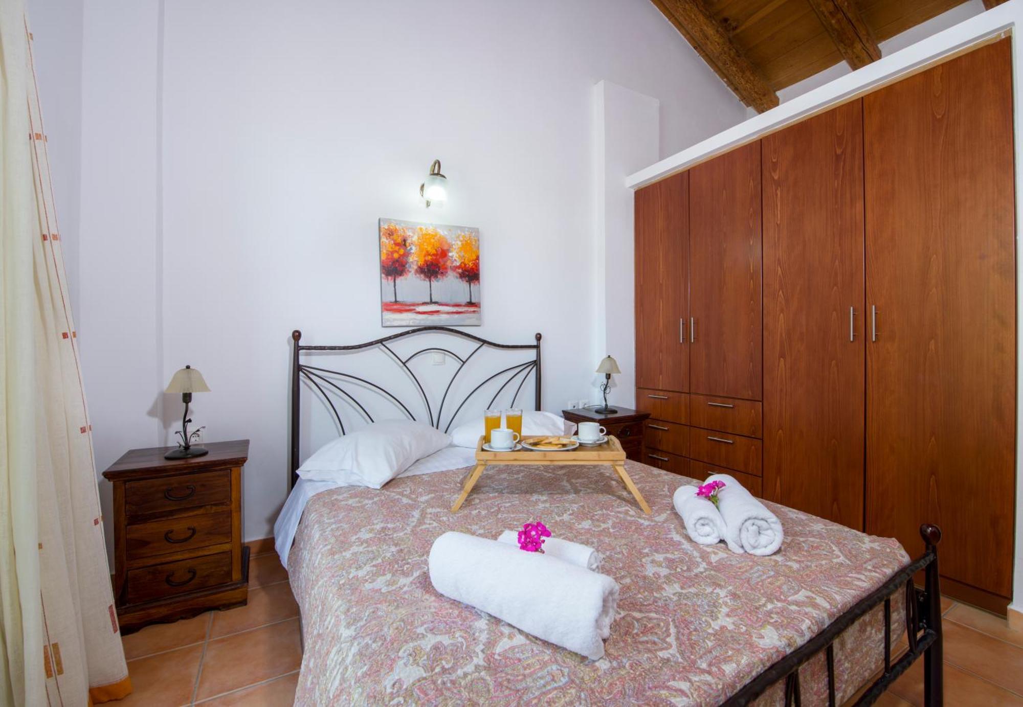 Malathiros Traditional Villas ภายนอก รูปภาพ