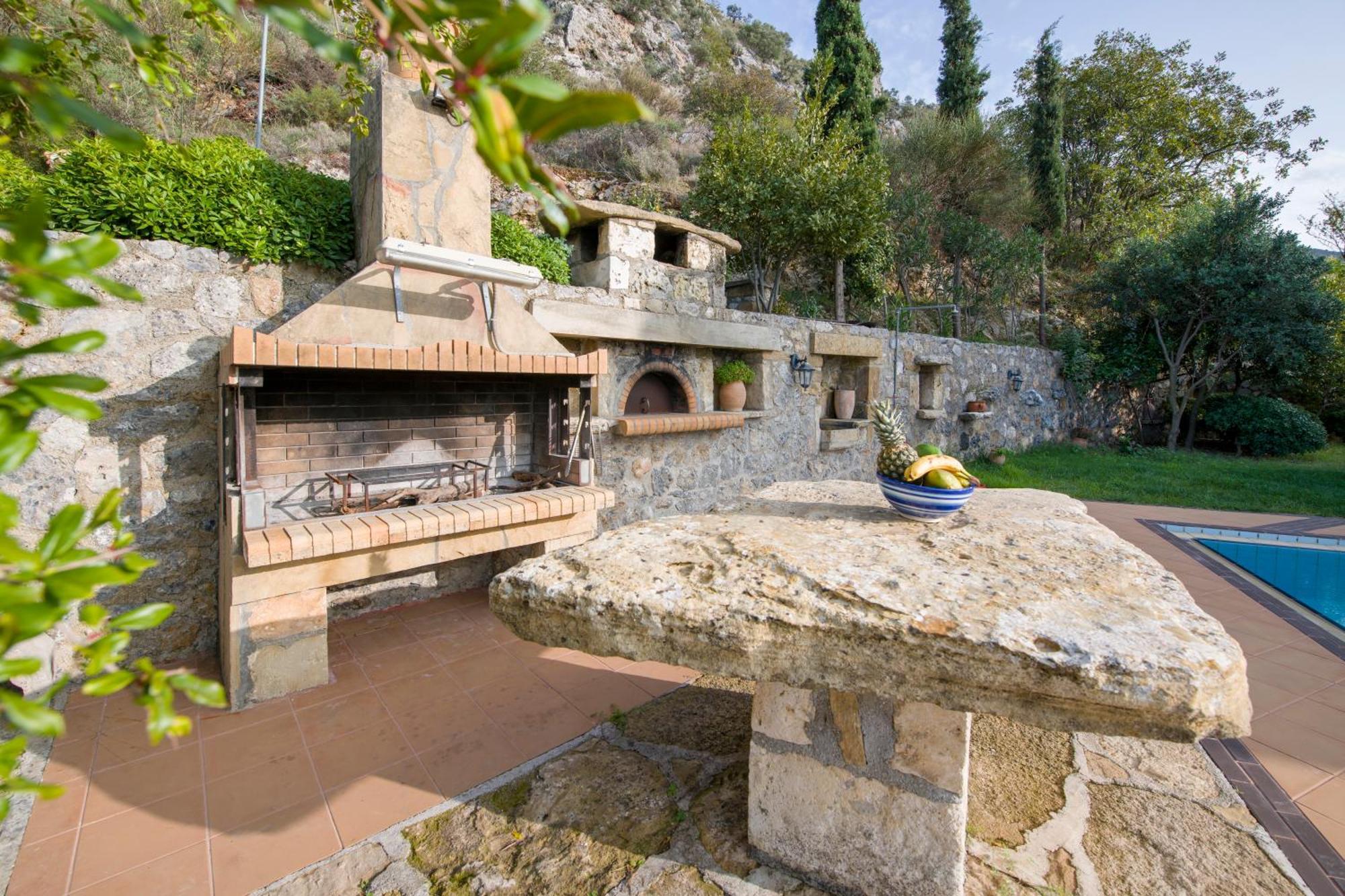 Malathiros Traditional Villas ภายนอก รูปภาพ